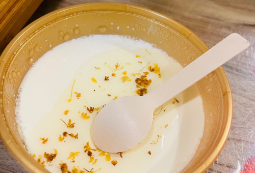 杏仁豆腐：润肺止咳的养生甜品