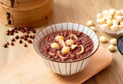 药膳食疗：红豆薏米汤，健脾祛湿，清热解毒的养生佳品