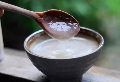 葛根粉粥：解肌退热、生津止渴的养生良方