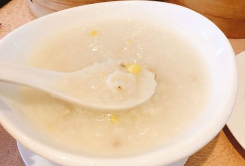 麦冬天冬粥：滋阴润燥、清热降火的养生妙品