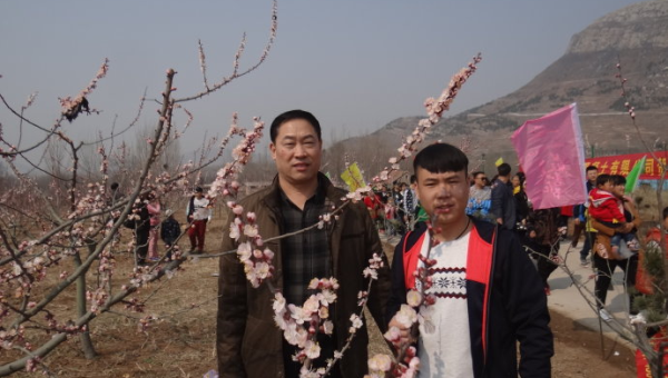 泗水县圣水峪镇明芳养殖场：绿色生态养殖的典范